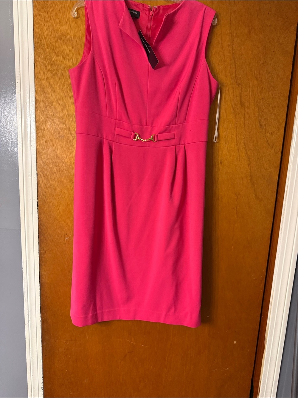Jones New York Hot Pink Sleeveless Sheath Dress with Gold Accent